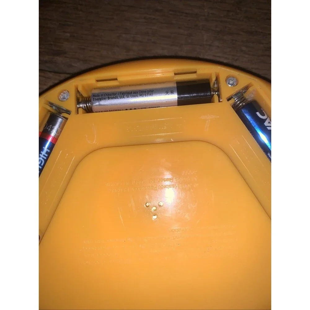 2002 SIMON says Electronic Mini Handheld Memory Game Travel Pocket Hasbro WORKS